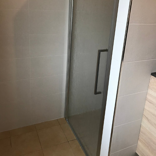 Porte cabine de douche