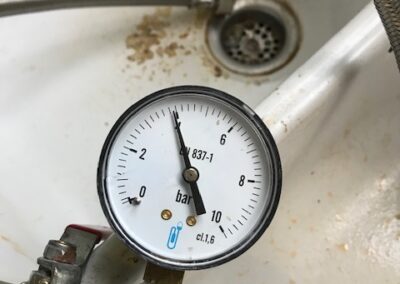 Recherche fuite à Saint-Gildas-de-Rhuys - Manomètre